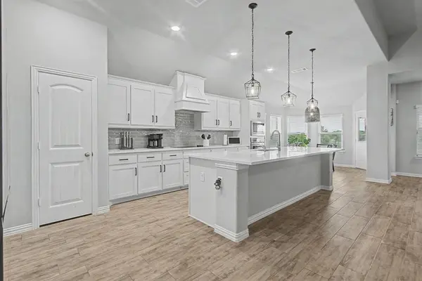 197 Stone Canyon Drive, Rhome, TX 76078