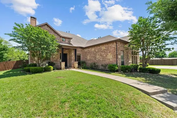 6631 Crestmoor Lane, Sachse, TX 75048