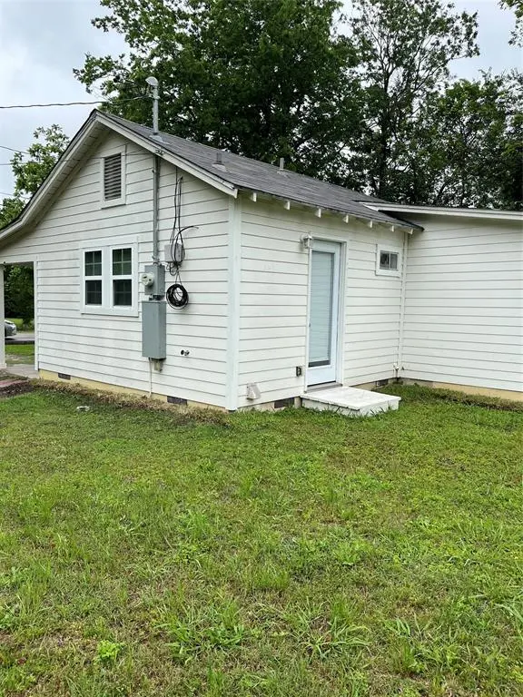 1010 E College Street, Terrell, TX 75160