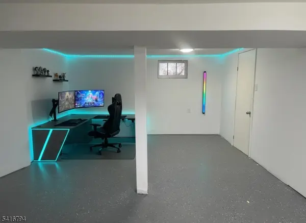 631 Elm St, Roselle Boro, NJ 07203