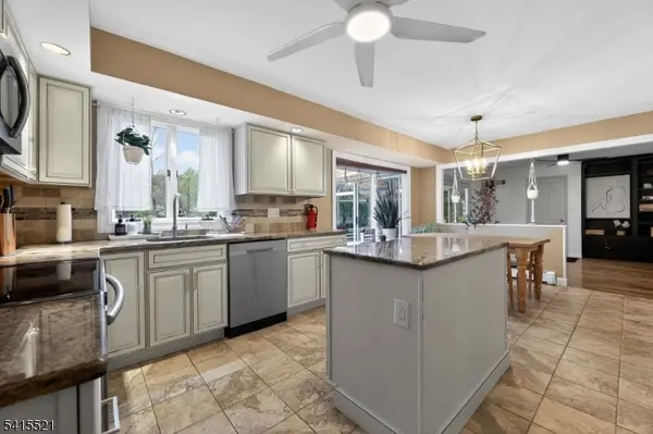 8 Telfer Dr, Vernon Twp., NJ 07418