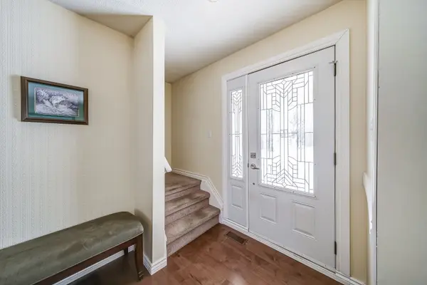 2 Agnes ST, Barrie, ON L4M 2S2