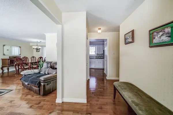 2 Agnes ST, Barrie, ON L4M 2S2