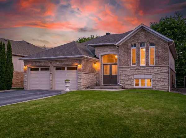 30 Cranberry HTS, Wasaga Beach, ON L9Z 1M9