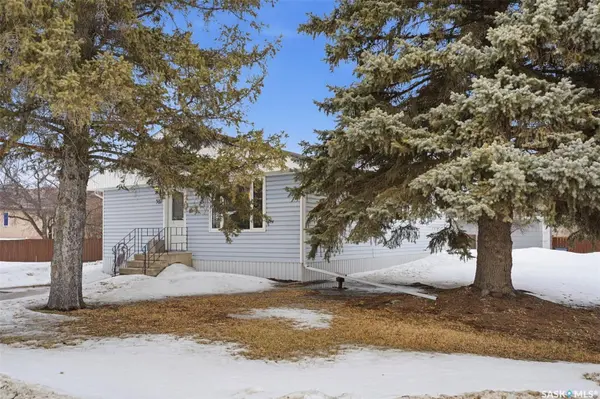 302 5th AVENUE W, Watrous, SK S0K 4T0