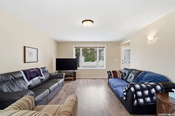 302 5th AVENUE W, Watrous, SK S0K 4T0