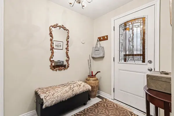 15 Wedgewood CRES, Blackburn Hamlet, ON K1B 4B5