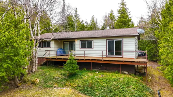 85 Grant Watson DR, Northern Bruce Peninsula, ON N0H 2R0