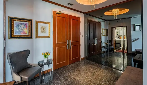 141 Wellington CRES, Winnipeg, MB R3M 3X3