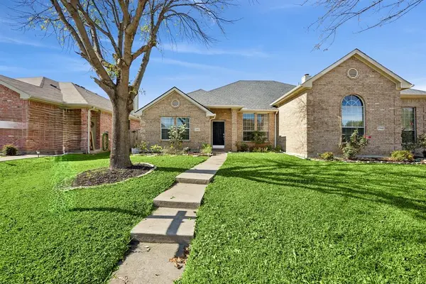 1747 Preston On The Lake Boulevard, Little Elm, TX 75068