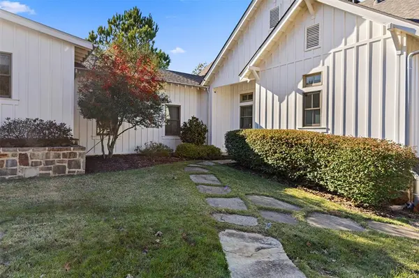 4521 W Cove Court, Malakoff, TX 75148