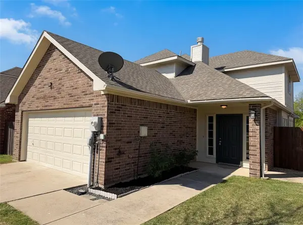 954 S Old Orchard Lane, Lewisville, TX 75067