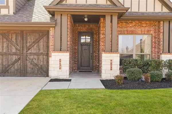 532 Windrow Lane, Waxahachie, TX 75165