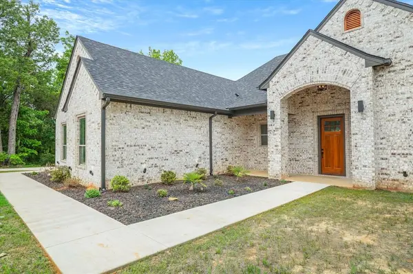 16618 Meadow Crest Drive Drive, Lindale, TX 75771