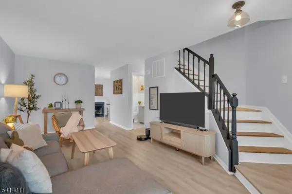 85 Wood Duck Ct, Allamuchy Twp., NJ 07840