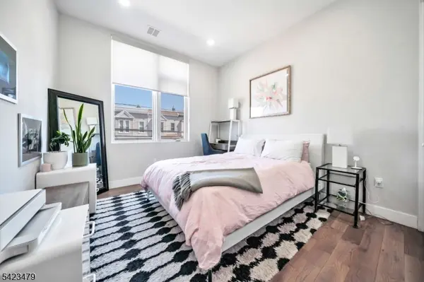 209 Bowers St, Jersey City, NJ 07307