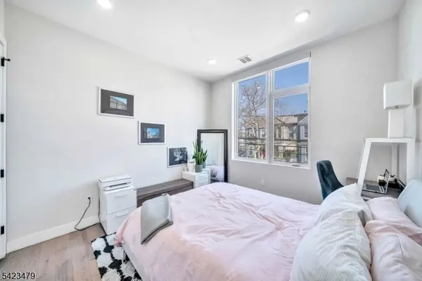 209 Bowers St, Jersey City, NJ 07307