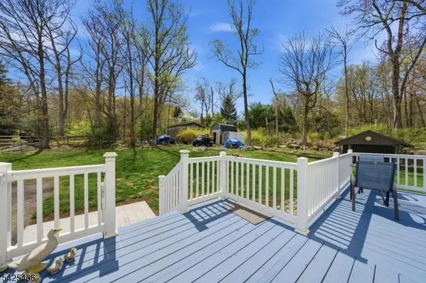 32 Pine Hill Rd, Mahwah Twp., NJ 07430