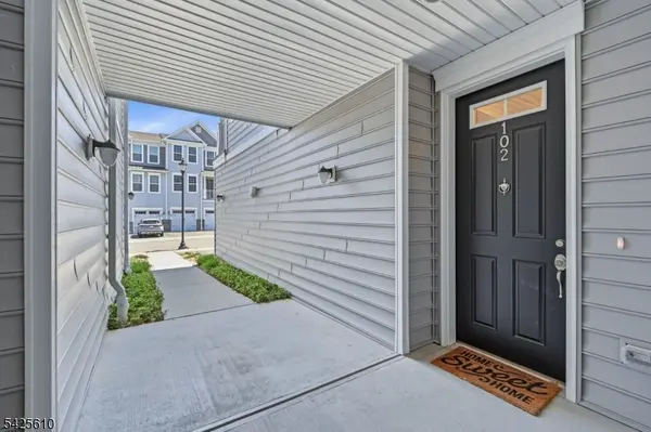 102 Sequoia Dr, Cedar Grove Twp., NJ 07009