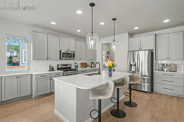 16439 Golden Sun WAY, Monument, CO 80132