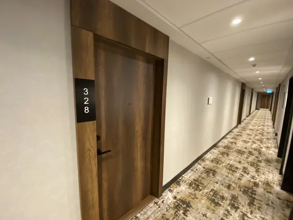 251 Manitoba ST #328, Toronto W06, ON M8Y 4G9