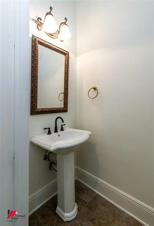 1029 S Crescent Cove, Shreveport, LA 71105