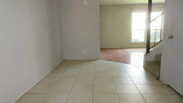 109 W Mountain Creek Drive #13, Grand Prairie, TX 75052