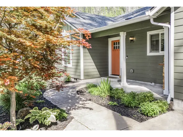 91403 Marbrook LN, Blue River, OR 97413