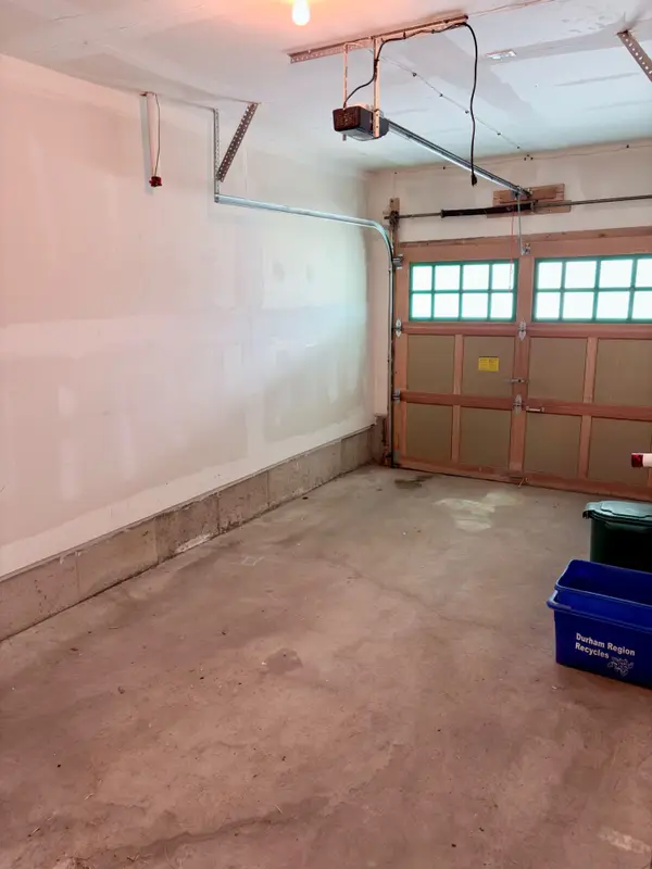 45 Blunden RD, Ajax, ON L1Z 0K8