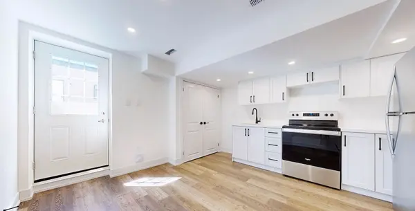 208 McRoberts AVE W #Lower, Toronto W03, ON M6E 4P5