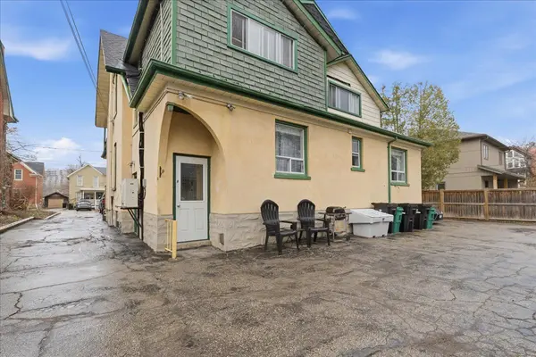 31 Bingeman ST, Kitchener, ON N2H 2R7