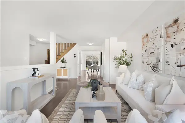 26 Crafter CRES, Hamilton, ON L8J 2V5