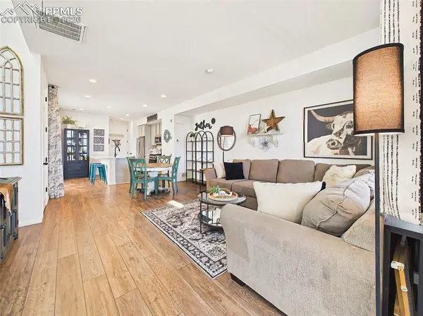 5047 Baseline VW, Colorado Springs, CO 80920