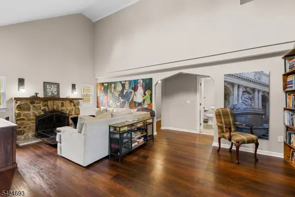 38 Falcon Dr, Mount Olive Twp., NJ 07828