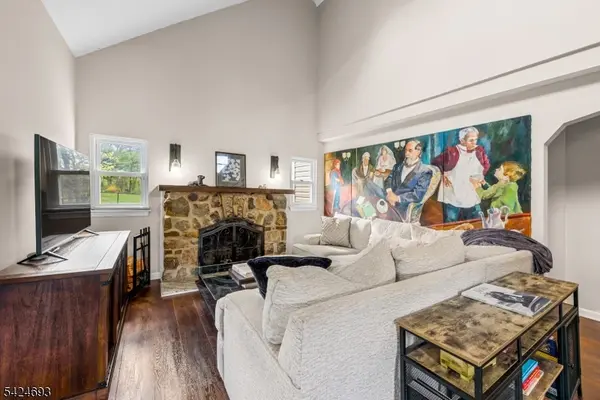 38 Falcon Dr, Mount Olive Twp., NJ 07828