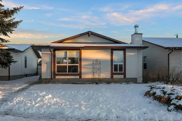 14 Sunnyside PL SE,  Airdrie,  AB T4B1S4