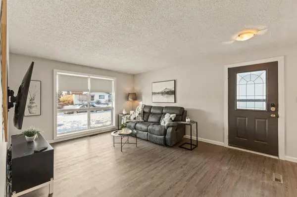 14 Sunnyside PL SE, Airdrie, AB T4B1S4