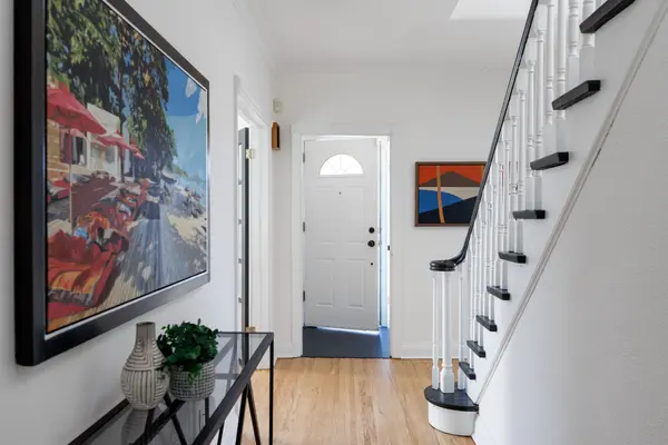 264 Oriole Pkwy, Toronto C03, ON M5P 2H3