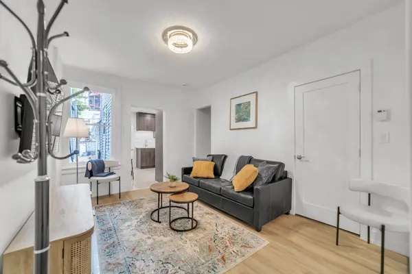 13 D'arcy ST, Toronto C01, ON M5T 1J8