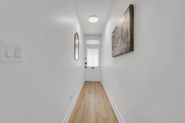 13 D'arcy ST, Toronto C01, ON M5T 1J8