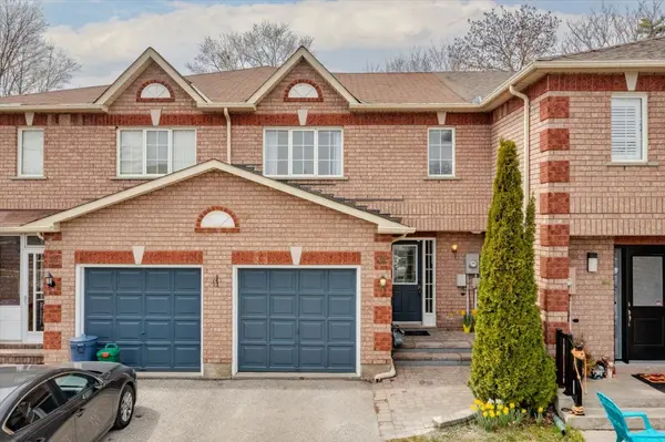 32 Lancaster CT, Georgina, ON L4P 4A1