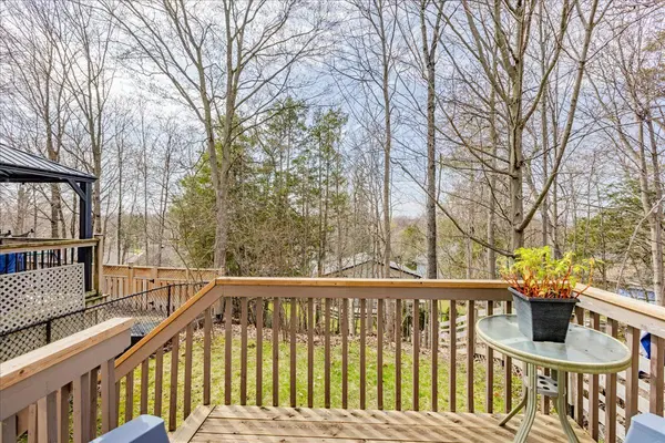 32 Lancaster CT, Georgina, ON L4P 4A1