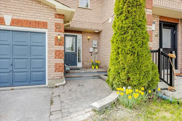 32 Lancaster CT, Georgina, ON L4P 4A1