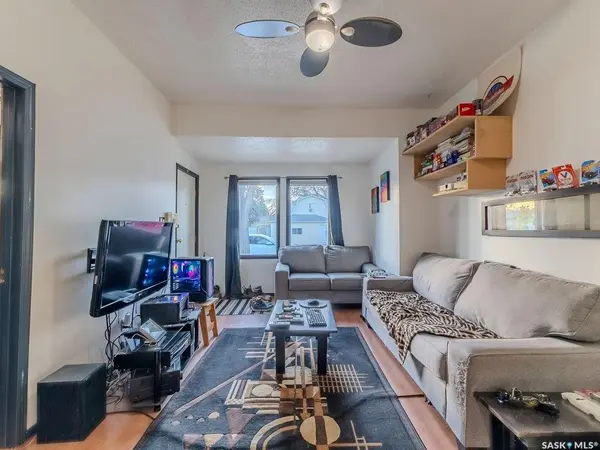 710 I AVENUE S, Saskatoon, SK S7M 1Y9