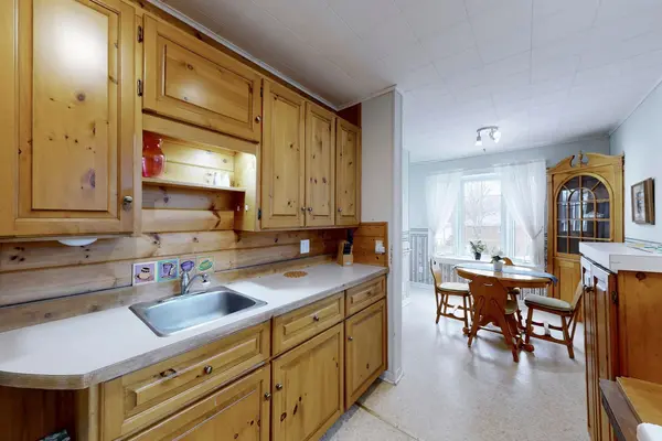 43 Cobblehill RD, Halton Hills, ON L7J 1P1