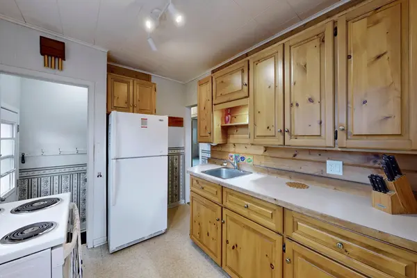 43 Cobblehill RD, Halton Hills, ON L7J 1P1