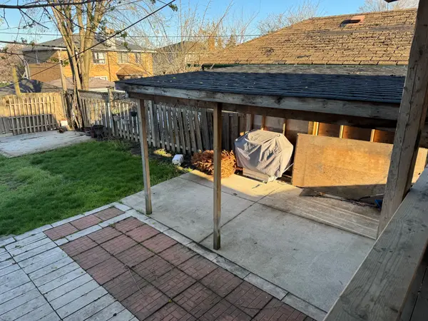 2566 Keele ST, Toronto W04, ON M6L 2N8