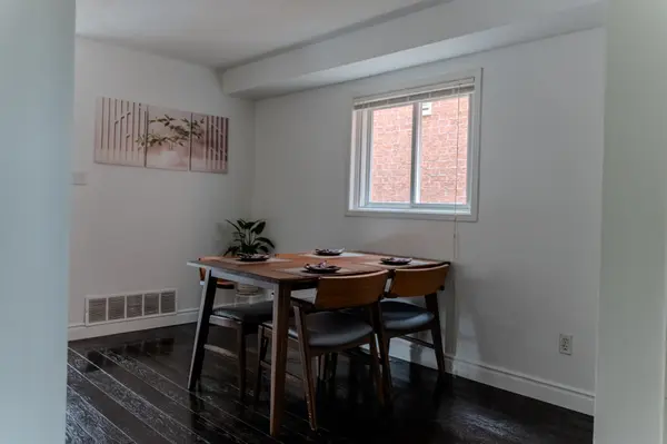 5357 Floral Hill CRES, Mississauga, ON L5V 1V2