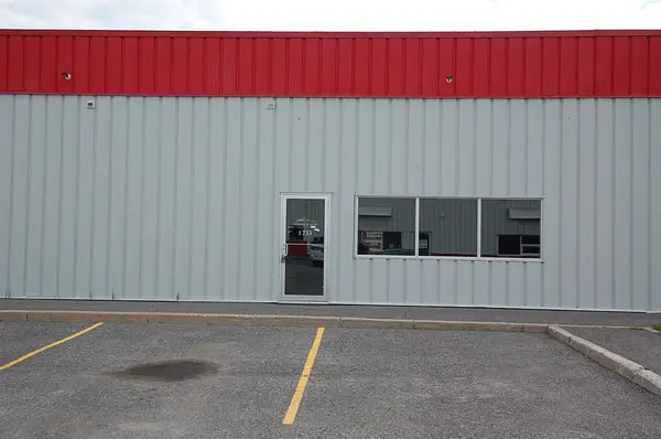 733 Industrielle ST #1, Clarence-rockland, ON K4K 1T2