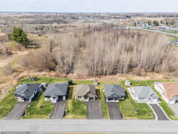 20309 Andrea AVE, South Glengarry, ON K0C 2C0